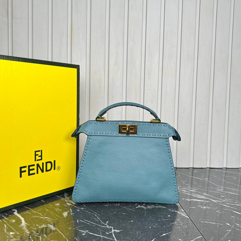 Fendi Peekaboo ISeeU Medium