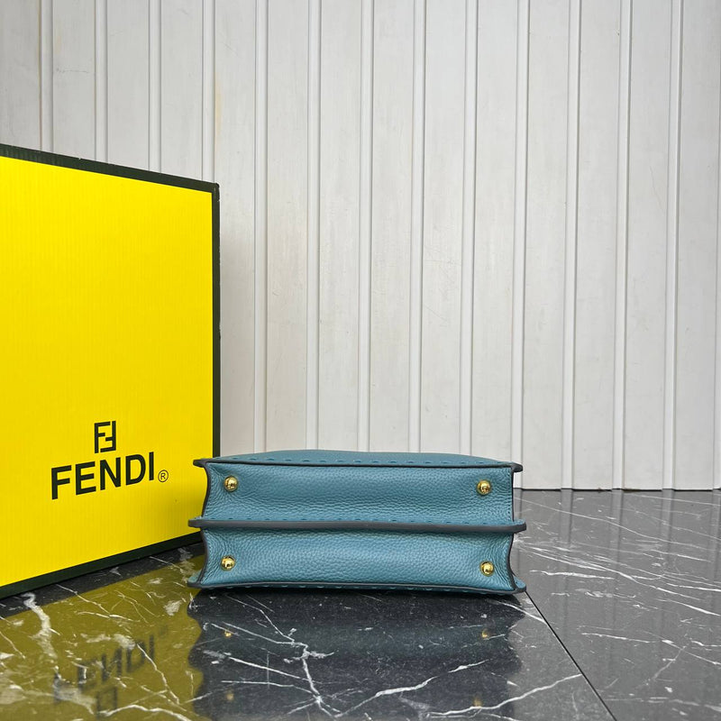 Fendi Peekaboo ISeeU Medium