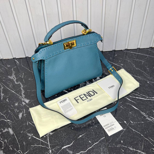 Fendi Peekaboo ISeeU Medium