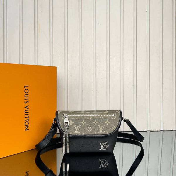 Louis Vuitton Pulse Wearable Wallet
