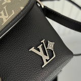 Louis Vuitton Pulse Wearable Wallet