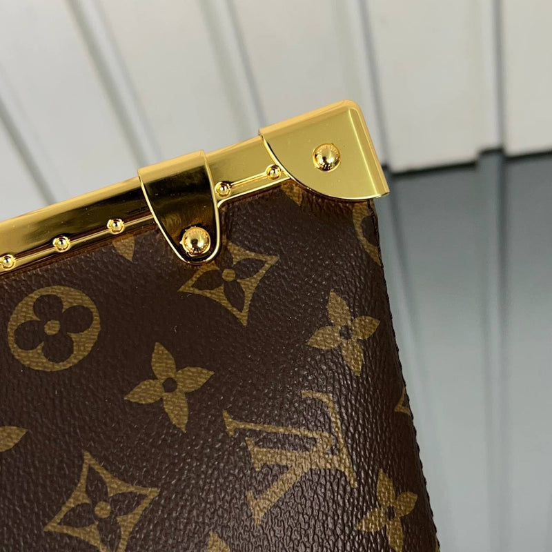 Louis Vuitton Lucky Trunk Bag