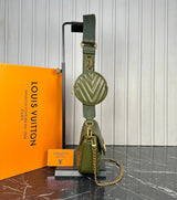 Louis Vuitton Pochette New Wave