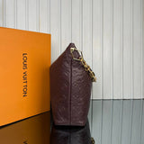 Louis Vuitton Coussin Hobo MM