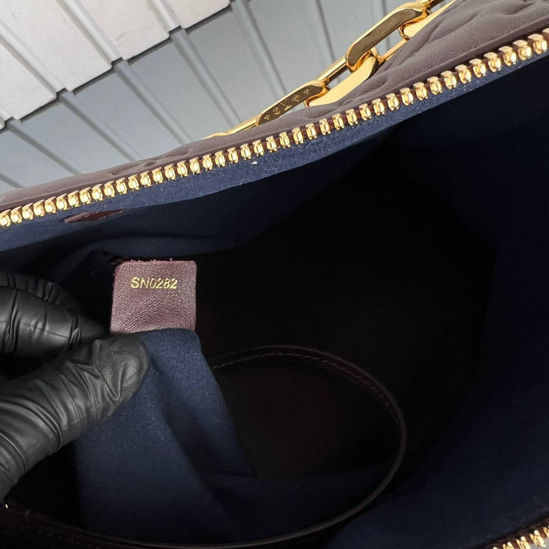 Louis Vuitton Coussin Hobo MM