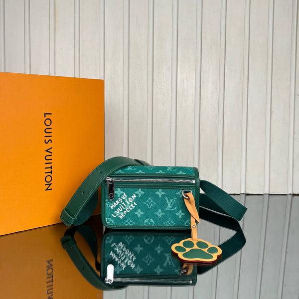 Louis Vuitton Bosphor Wearable Wallet