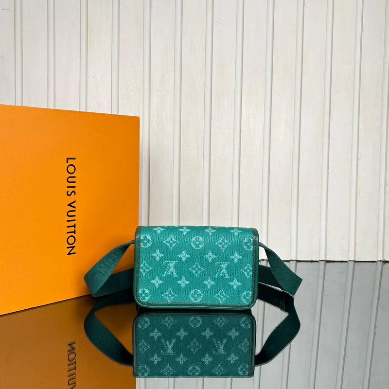 Louis Vuitton Bosphor Wearable Wallet