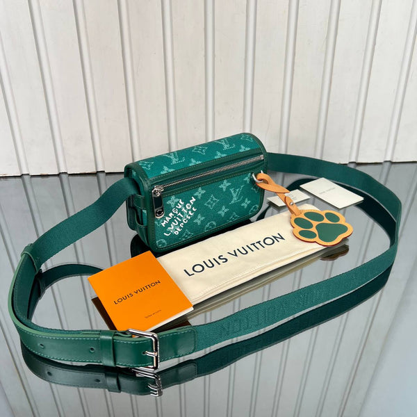 Louis Vuitton Bosphor Wearable Wallet