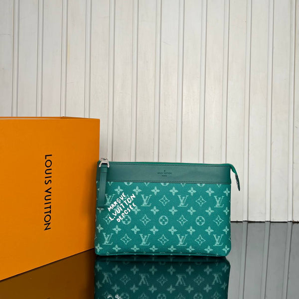 Louis Vuitton Pochette Voyage Souple Pouch