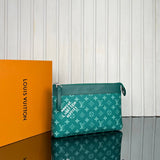 Louis Vuitton Pochette Voyage Souple Pouch