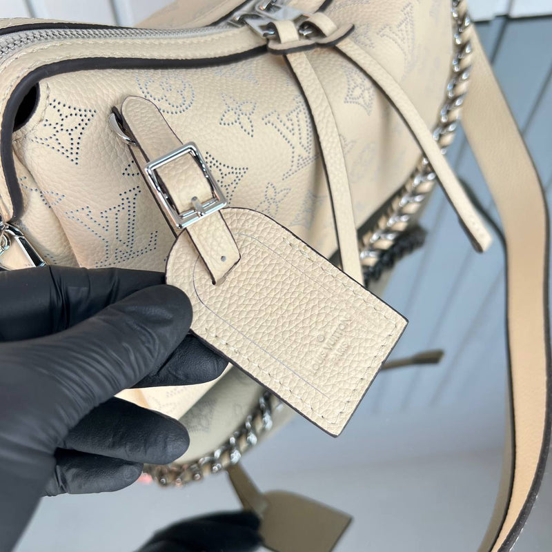 Louis Vuitton Mahina Hand It All PM