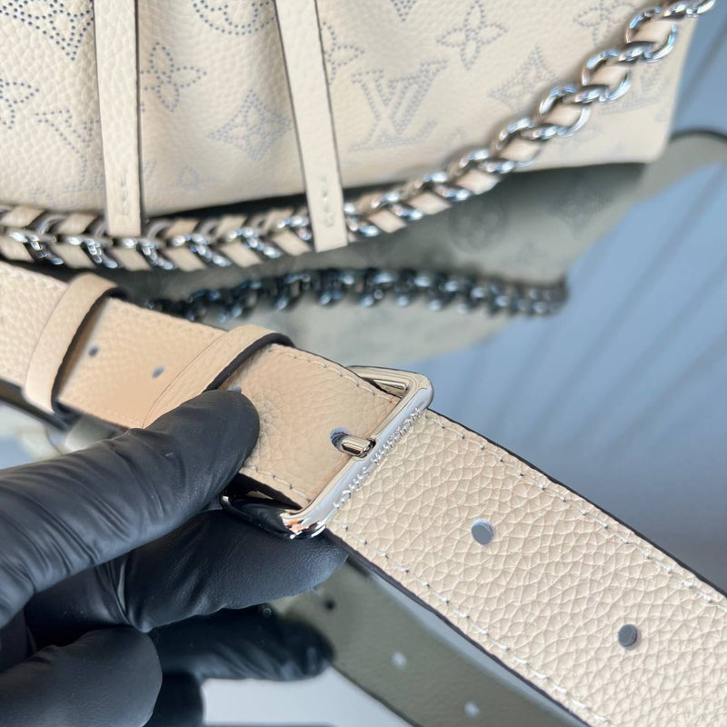 Louis Vuitton Mahina Hand It All PM