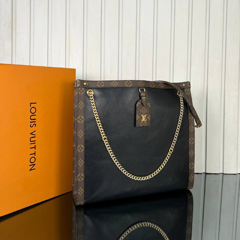 Louis Vuitton Nova MM Bag