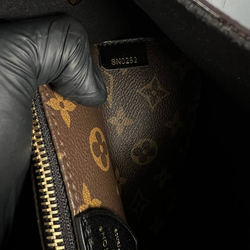 Louis Vuitton Nova PM Bag