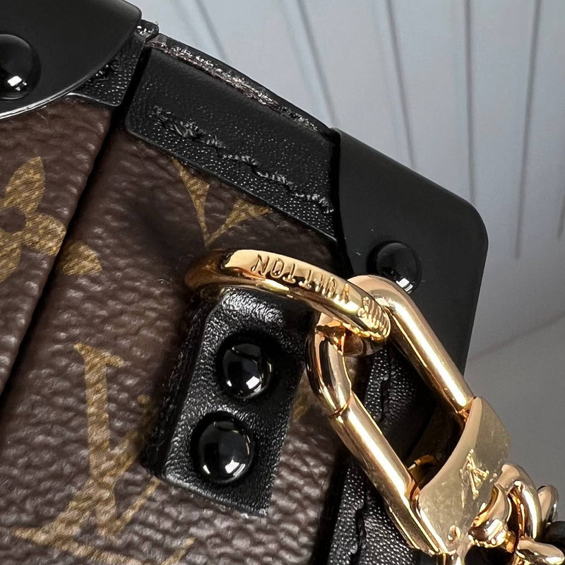 Louis Vuitton Petit Malle
