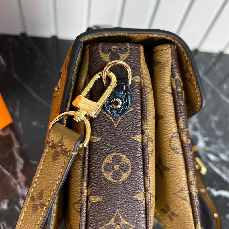 Louis Vuitton Metis Pochette Bag