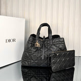 Christian Dior Toujours Large