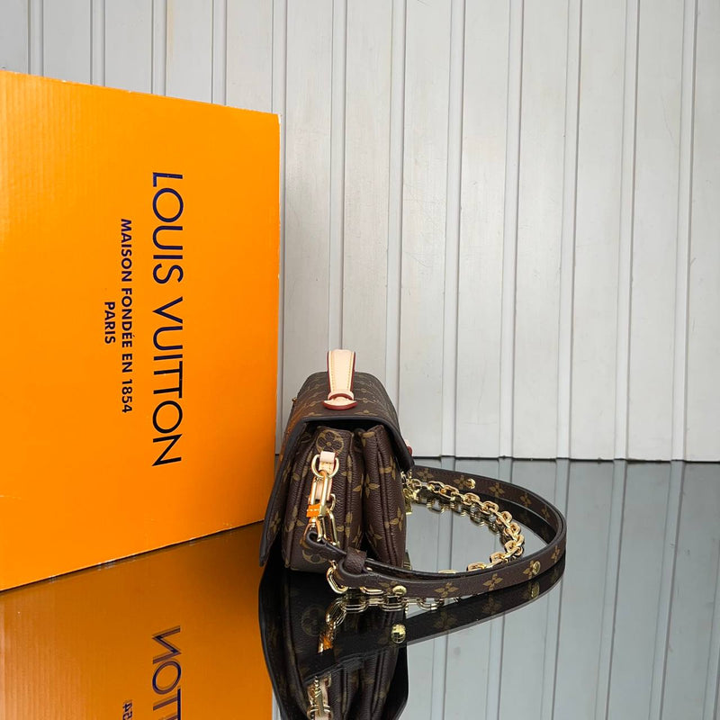 Louis Vuitton Pochette Metis East West