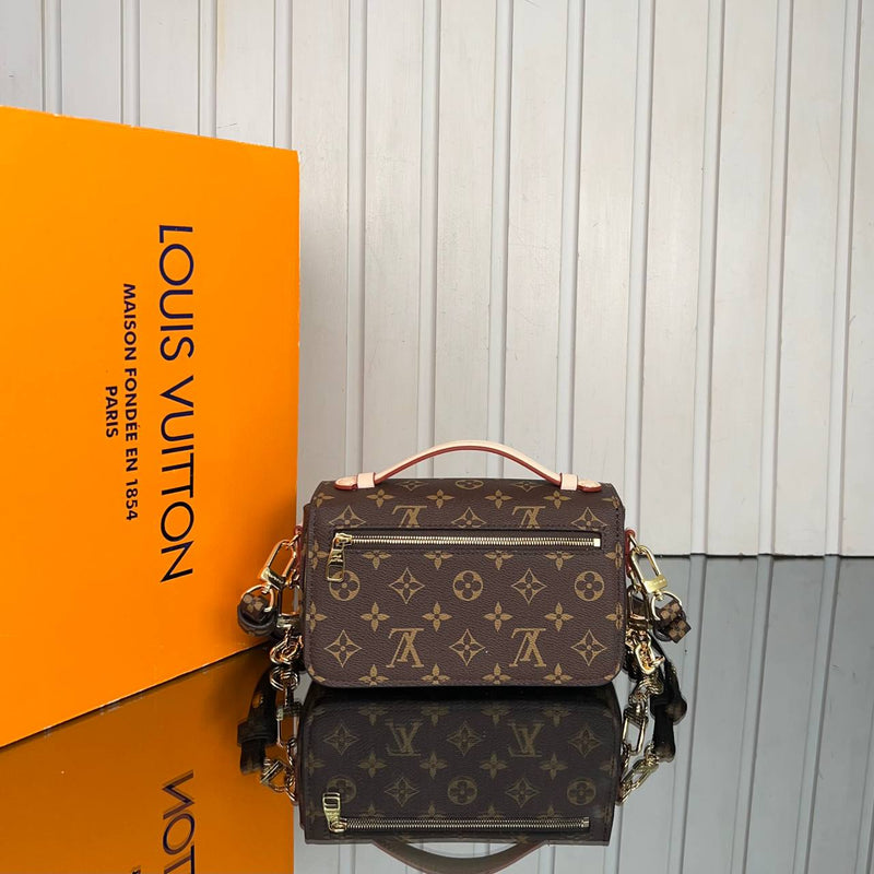 Louis Vuitton Pochette Metis East West