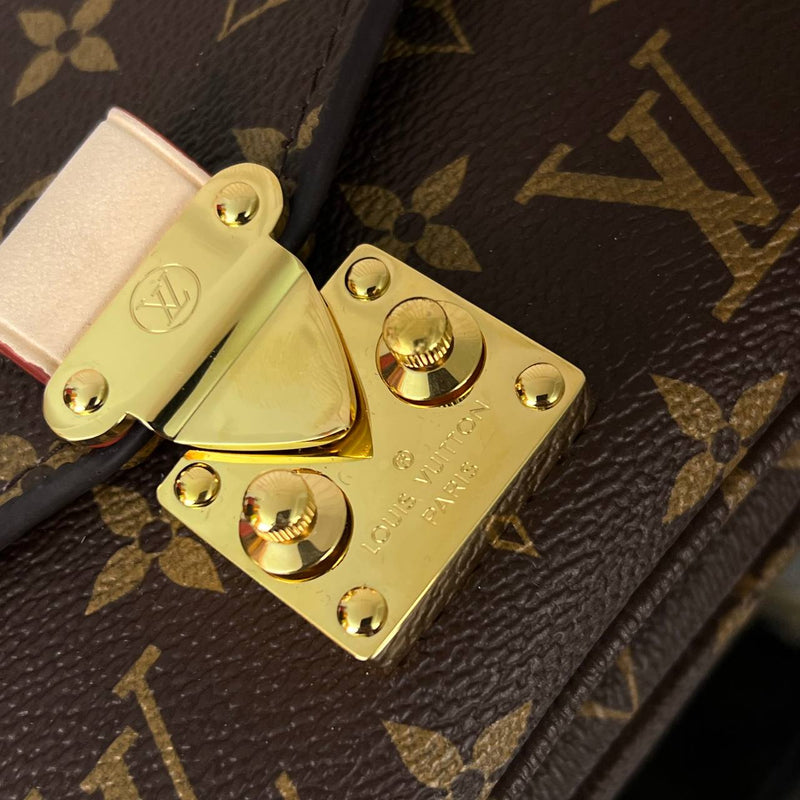 Louis Vuitton Pochette Metis East West