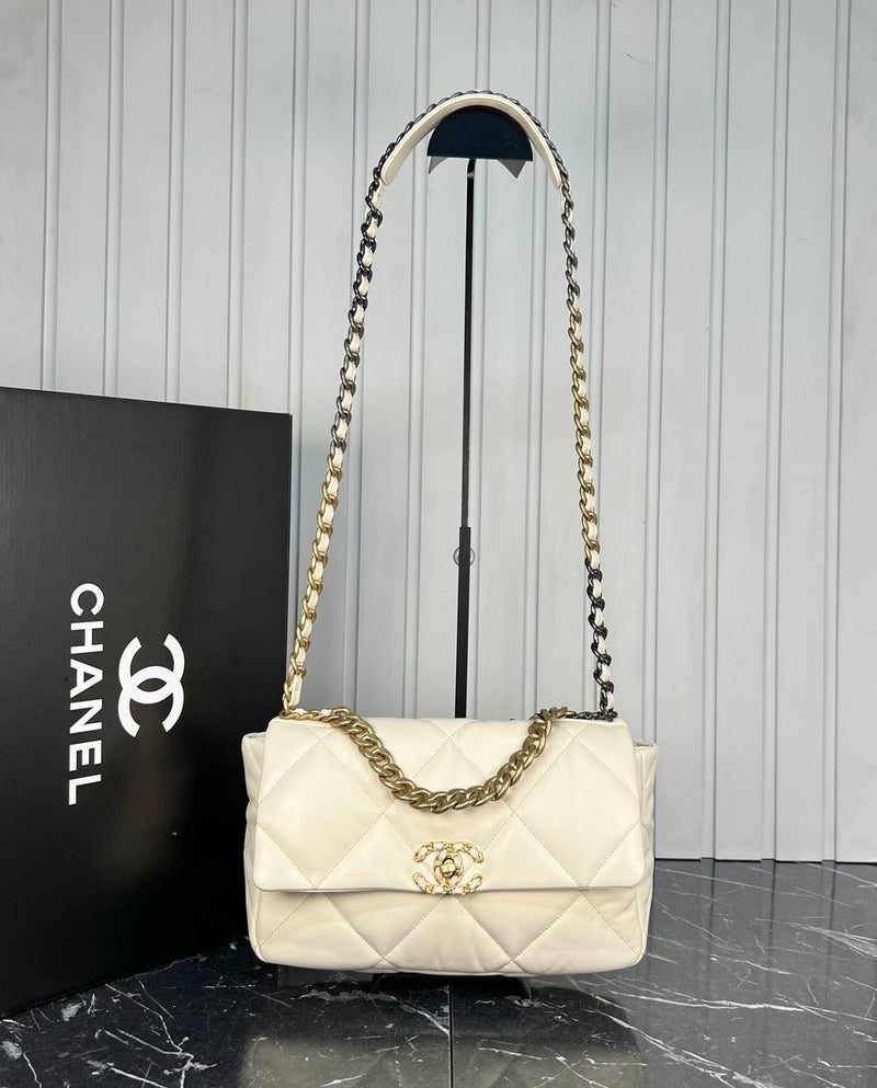 Chanel 19 Bag Medium