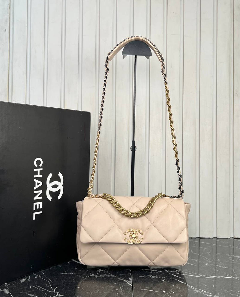 Chanel 19 Bag Medium