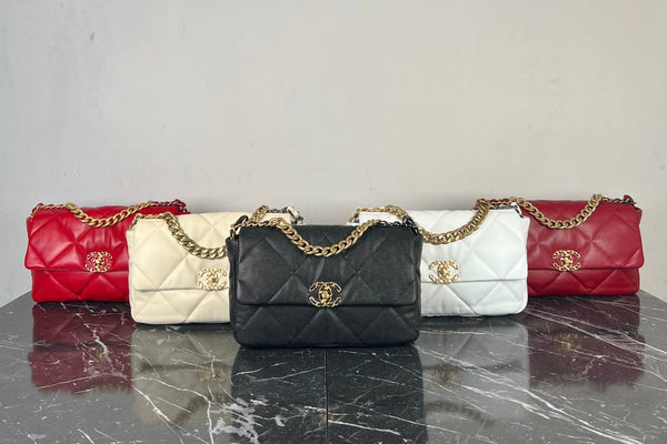 Chanel 19 Bag Medium
