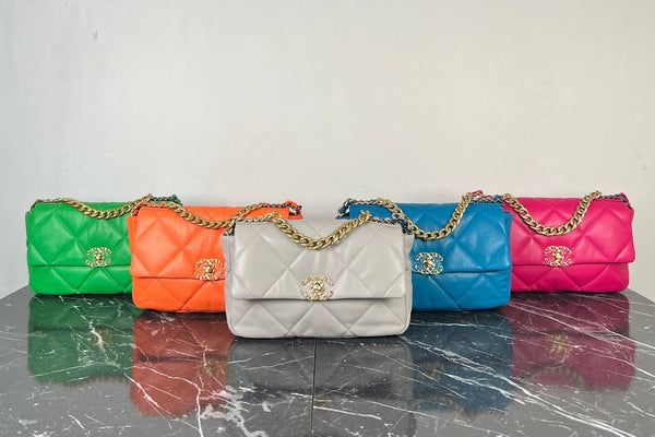 Chanel 19 Bag Medium