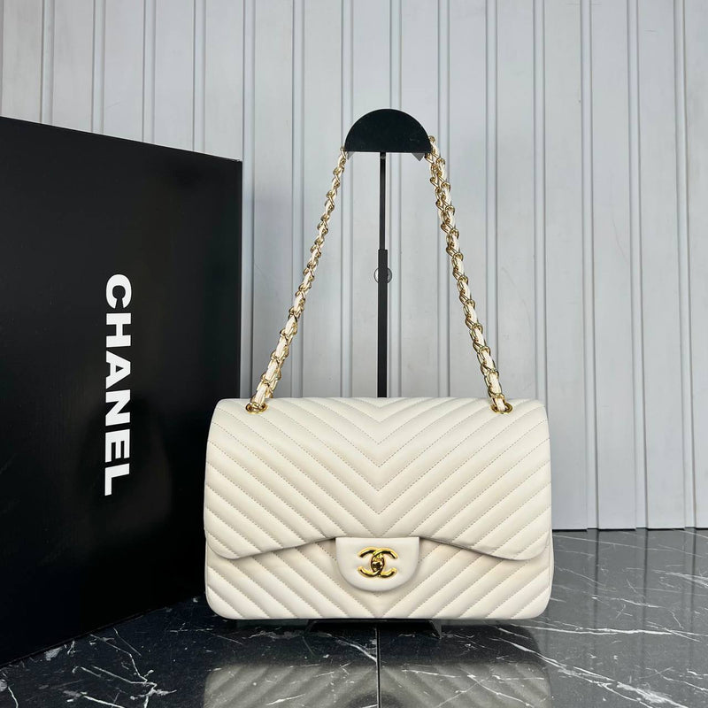 Chanel 3.55 Chevron