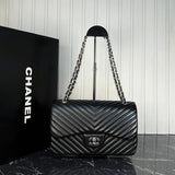 Chanel 3.55 Chevron