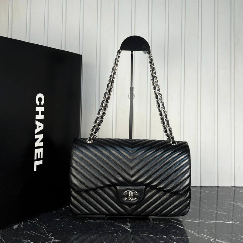 Chanel 3.55 Chevron