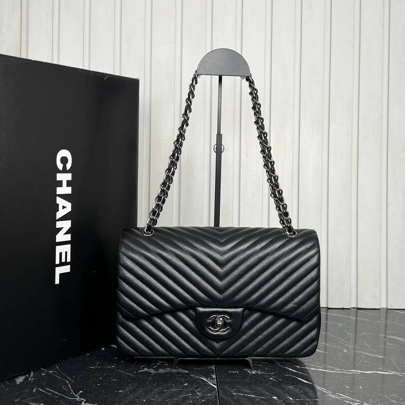 Chanel 3.55 Chevron
