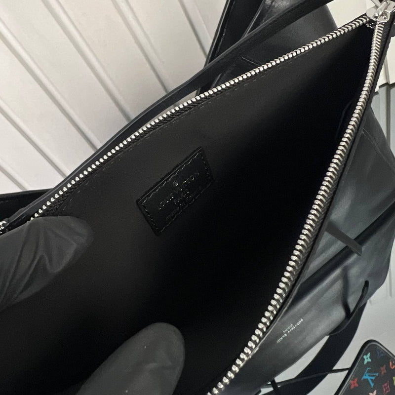 Louis Vuitton CarryAll Vibe MM