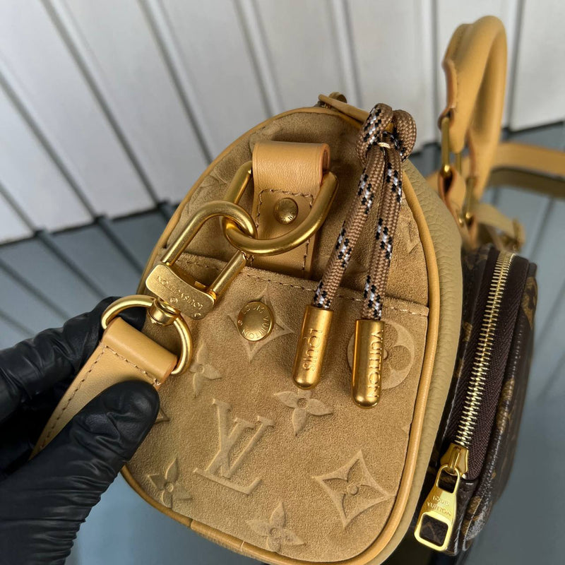 Louis Vuitton Keepall Bandouliere 25