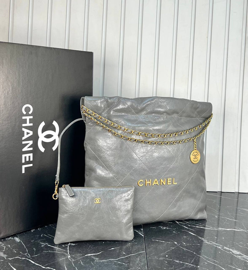 Chanel 22 Handbag