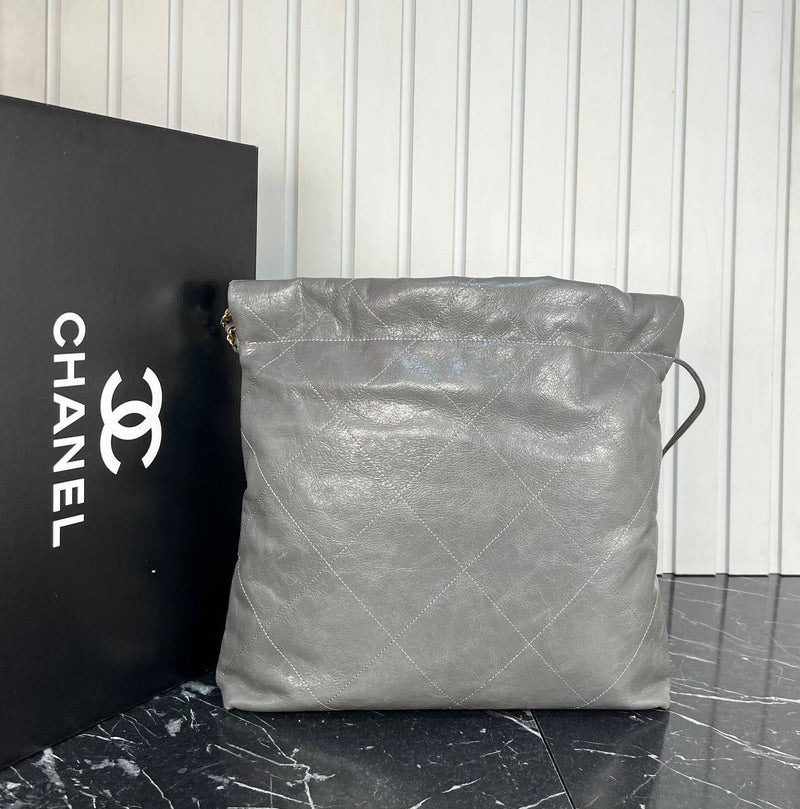 Chanel 22 Handbag