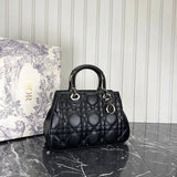 Christian Dior The Lady 95.22 Medium