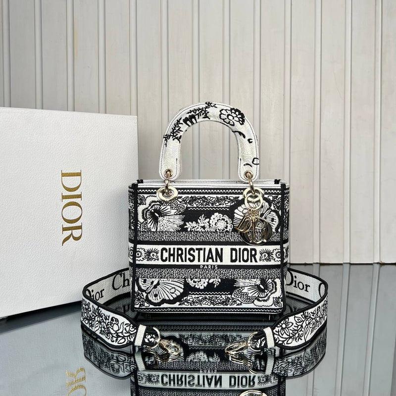 Christian Dior Lady Dior Bag Medium