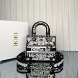 Christian Dior Lady Dior Bag Medium