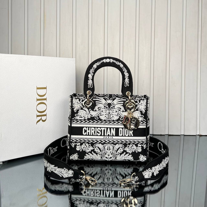 Christian Dior Lady Dior Bag Medium