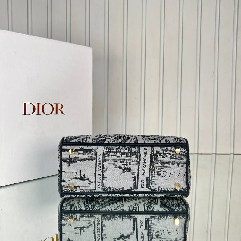 Christian Dior Lady Dior Bag Medium