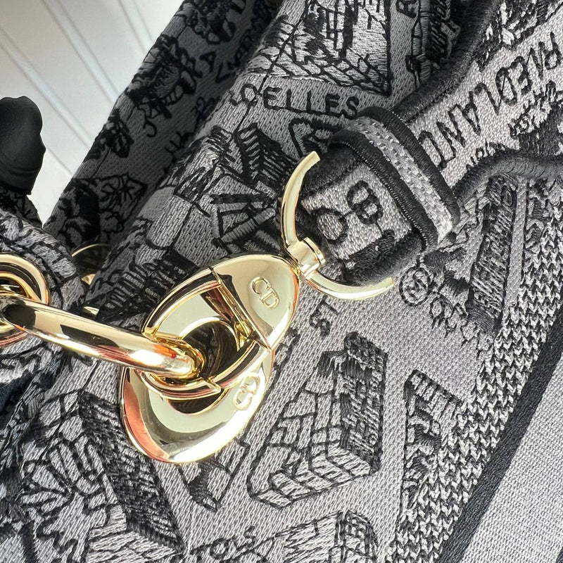 Christian Dior Lady Dior Bag Medium