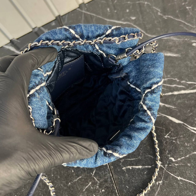 Chanel 22 Denim Small