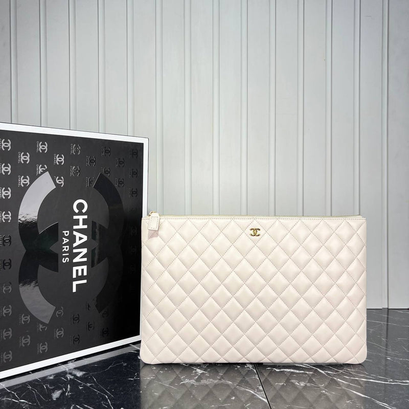 Chanel Clutch Big