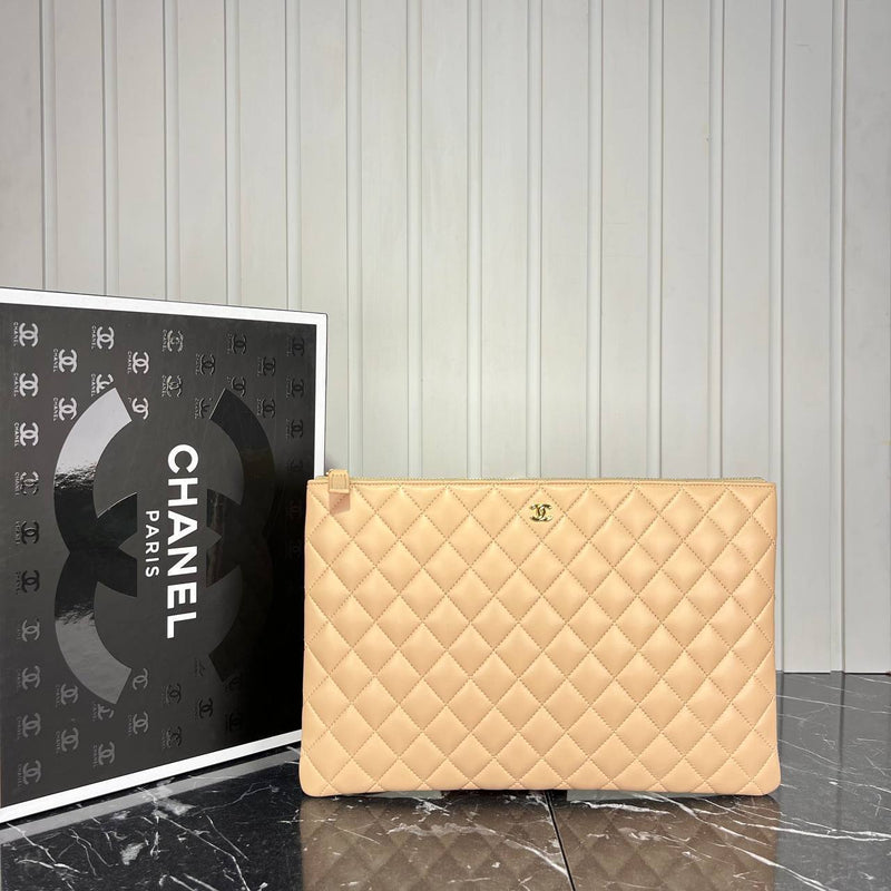 Chanel Clutch Big