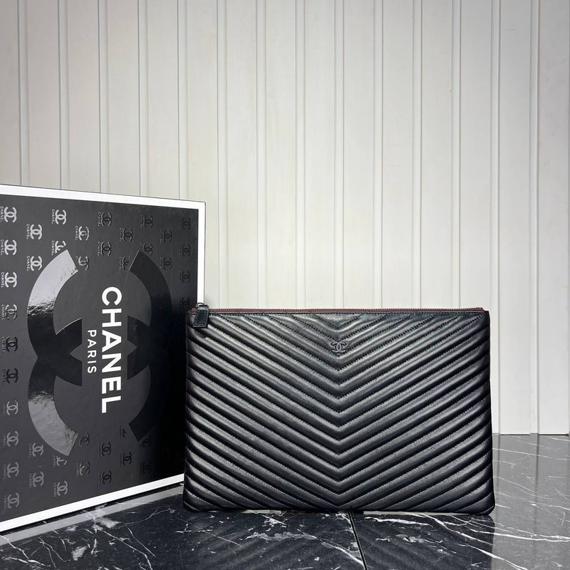 Chanel Clutch Big