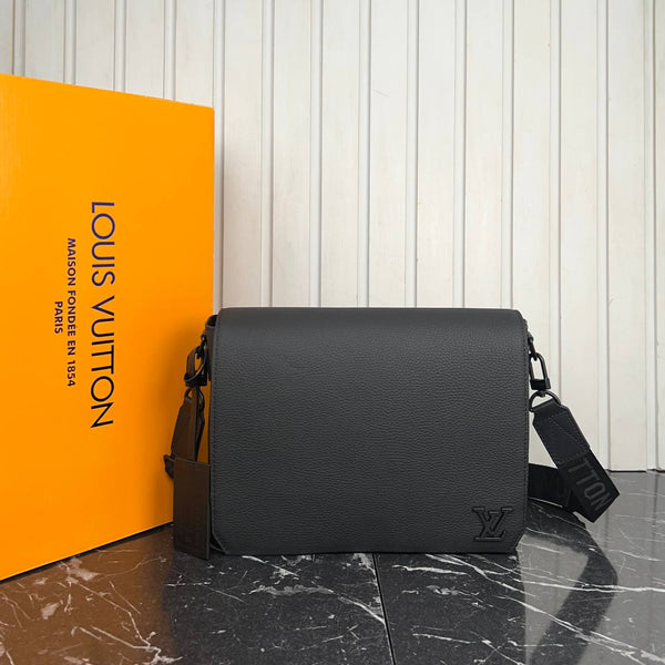 Louis Vuitton Takeoff Messenger Bag