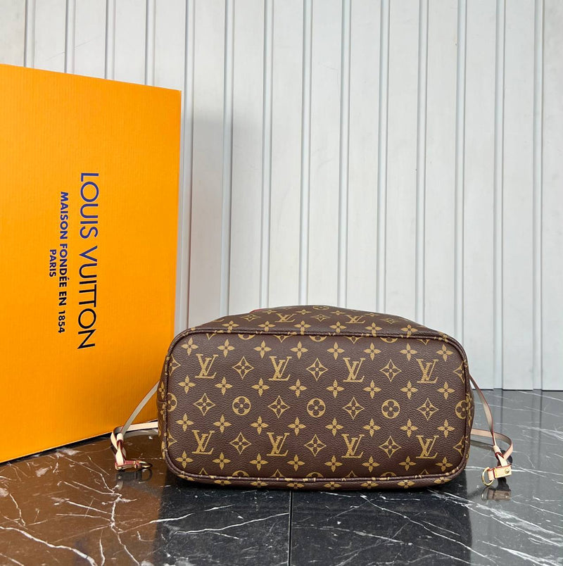 Louis Vuitton Neverfull Medium