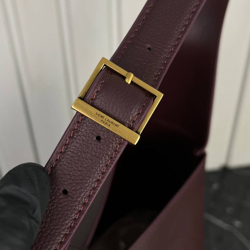 Saint Laurent Le 5 A 7 Bag Medium