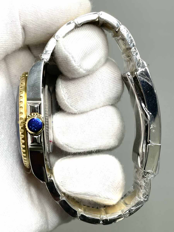 Rolex Submariner Blue Oyster